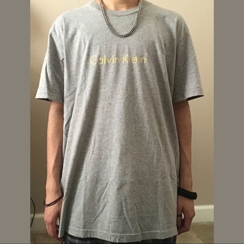CLAVIN KLEIN TSHIRT